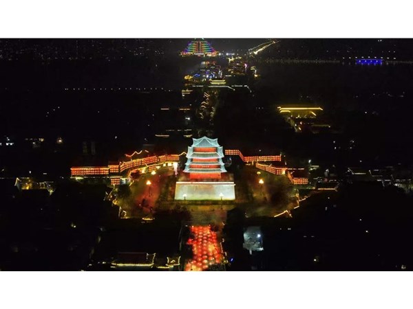 在一起，會(huì)發(fā)光丨2022聊城水上古城幻光新春游園會(huì)1月1日盛大開啟?。?！